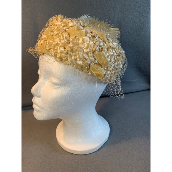 Ladies Ivory Raffia and Velvet Ribbon Hat with netting Sz 22 Vintage - Picture 2 of 11
